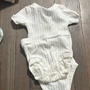 Little parni White Ribbed Kids 2 Piece set 18m
